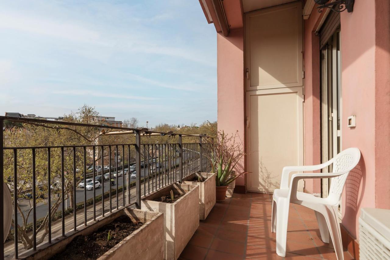 Monteverde Roomy Apartment Sun And Flowers 罗马 外观 照片